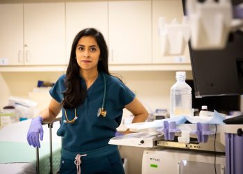 Does this cellphone habit raise risk of hemorrhoids?